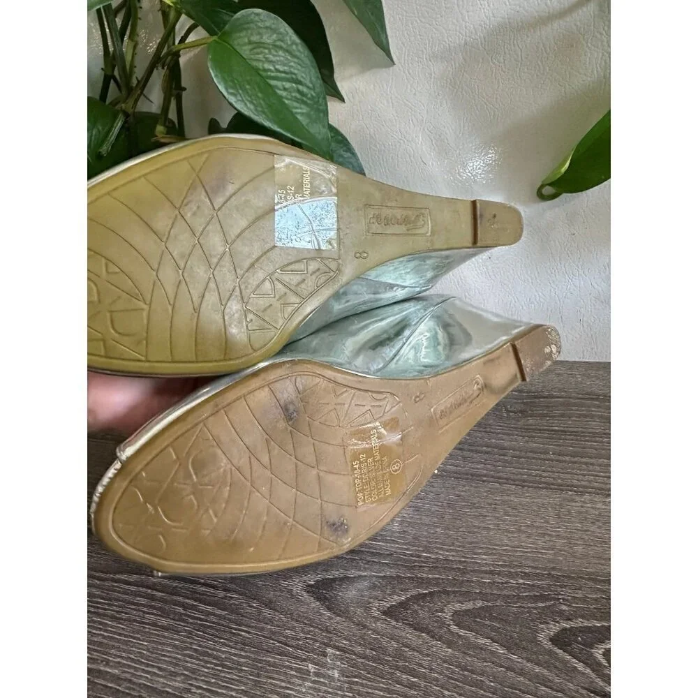 Forever size 8 silver gold heels